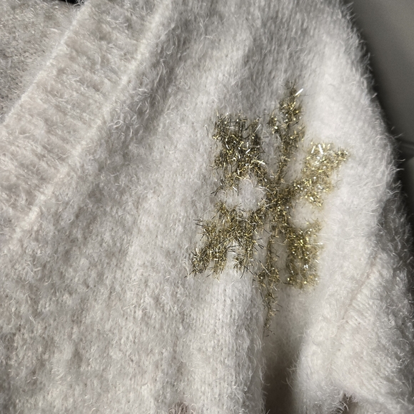 33 Degrees Fuzzy Snowflake Cardigan Christmas Sweater – Small – White & Gold - Picture 3 of 7